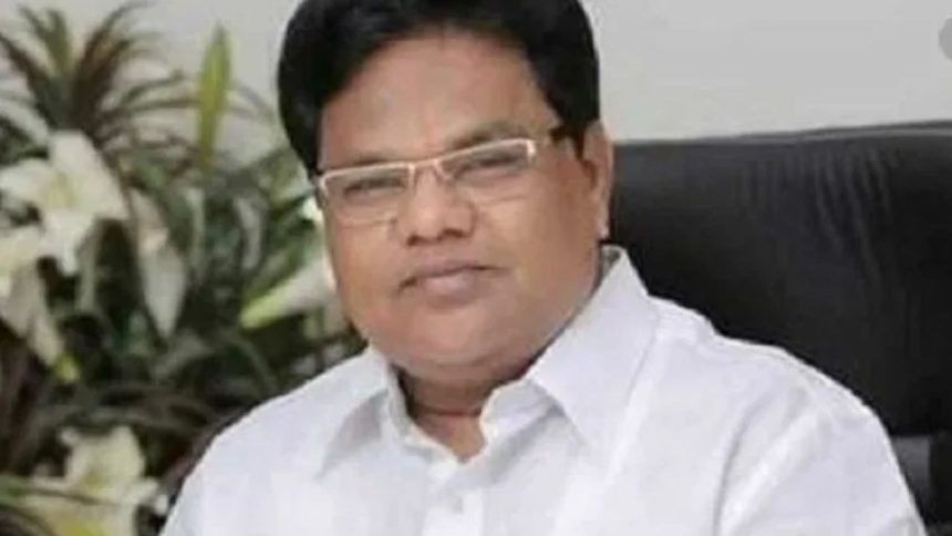 Maharashtra: NCP threatens to quit Mahayuti over Shiv Sena leader’s vomit remark