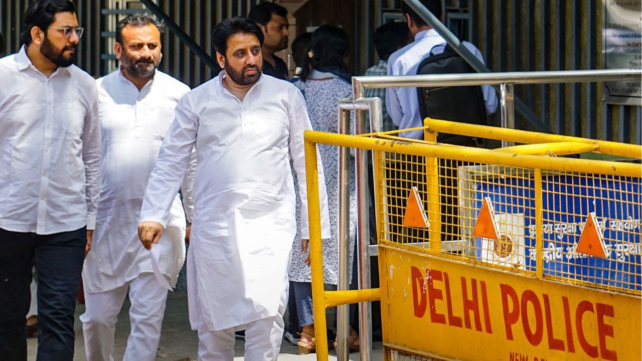 Delhi HC seeks ED’s reply on AAP MLA Amanatullah Khan’s plea challenging arrest Delhi HC seeks ED’s reply on AAP MLA Amanatullah Khan’s plea challenging arrest
