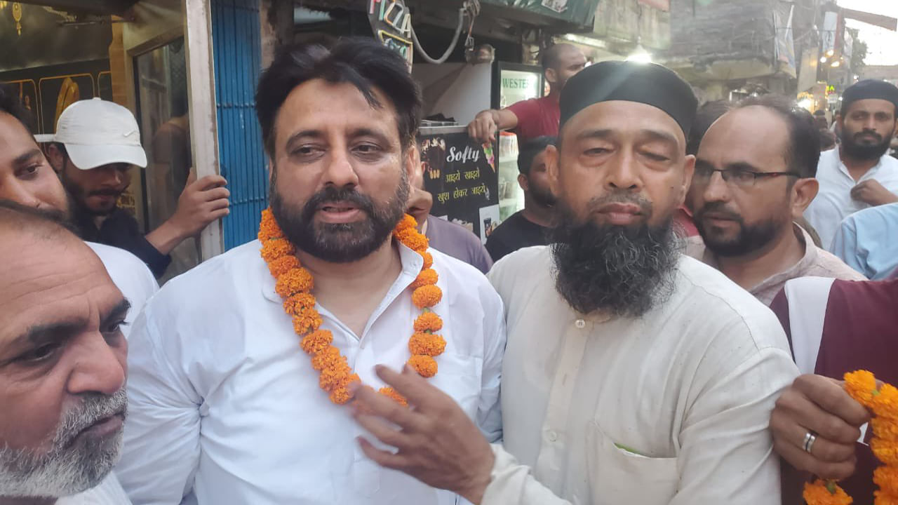 AAP Delhi MLA Amanatullah Khan: ‘ED officers at my home to arrest me’