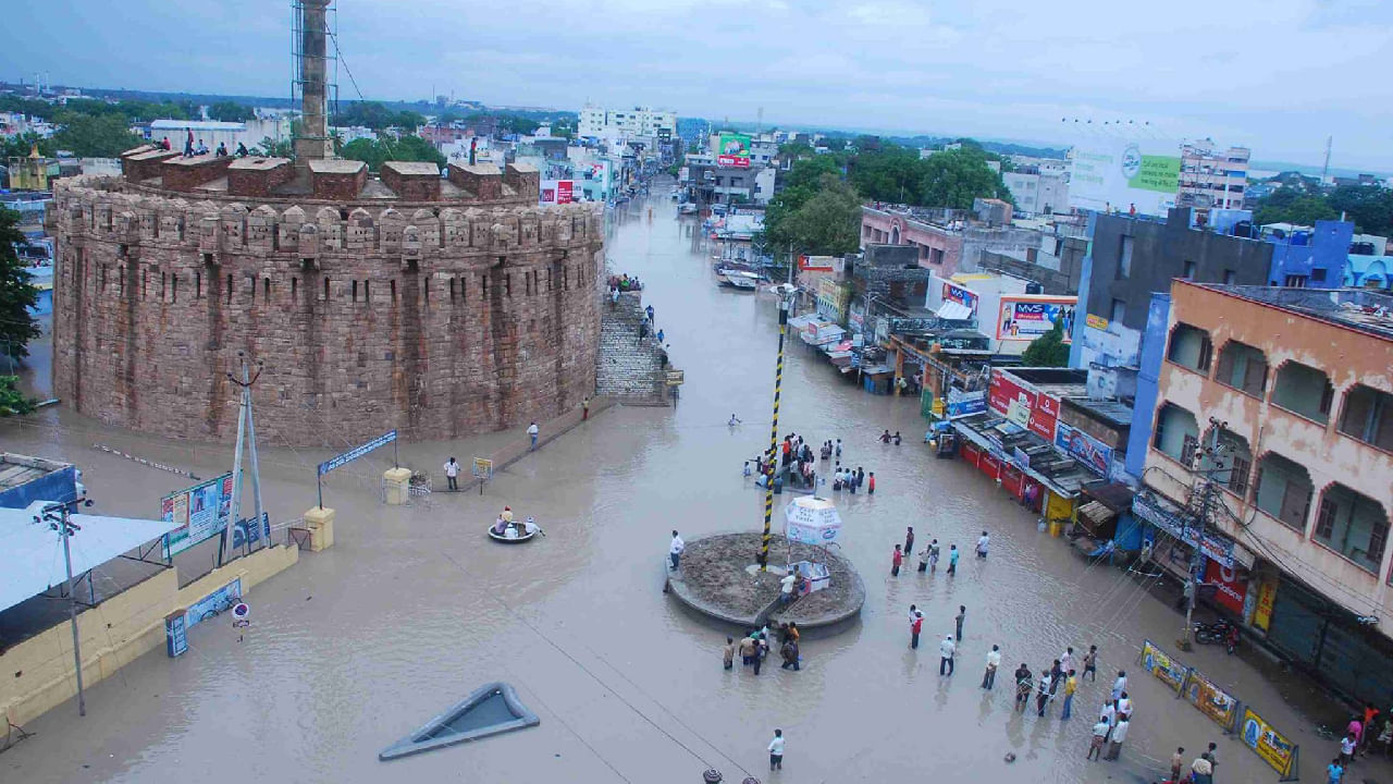 Andhra Pradesh, Telangana witness weather fury, 8 killed in landslides | Check forecast ahead