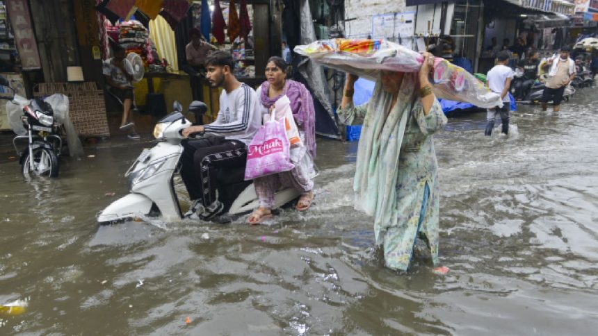 Weather update today: Relief from rains in Andhra Pradesh, Telangana but none for Gujarat 1 Weather update today: Relief from rains in Andhra Pradesh, Telangana but none for Gujarat