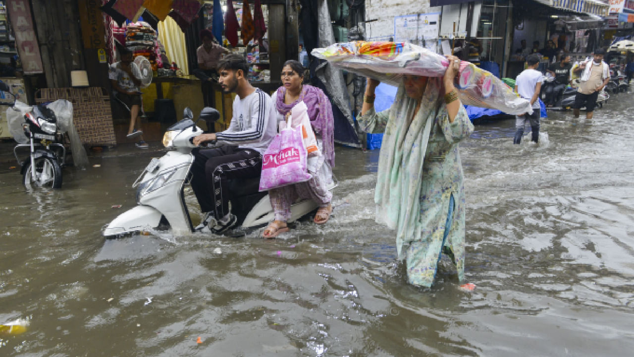Weather update today: Relief from rains in Andhra Pradesh, Telangana but none for Gujarat Weather update today: Relief from rains in Andhra Pradesh, Telangana but none for Gujarat