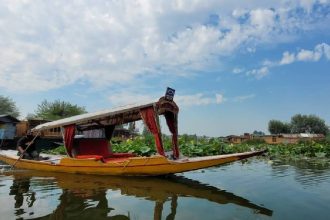 Tourism stakeholders want ‘everlasting’ peace in Kashmir for their survival