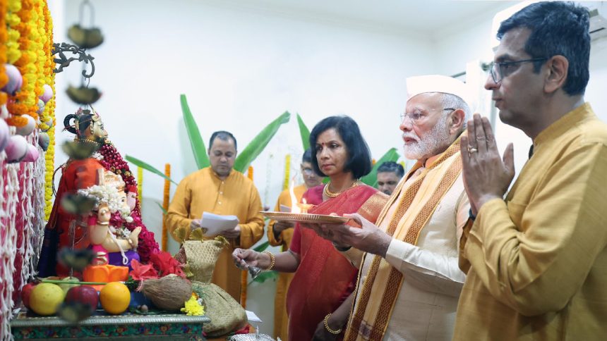 Watch: PM Modi prays to Ganpati Bappa at CJI DY Chandrachud’s home 1 Watch: PM Modi prays to Ganpati Bappa at CJI DY Chandrachud’s home