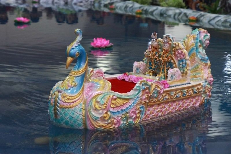 Jaljhulni Ekadashi celebrated with pomp and show at Akshardham Temple 5 WhatsApp Image 2024 09 14 at 1.45.45 PM 1