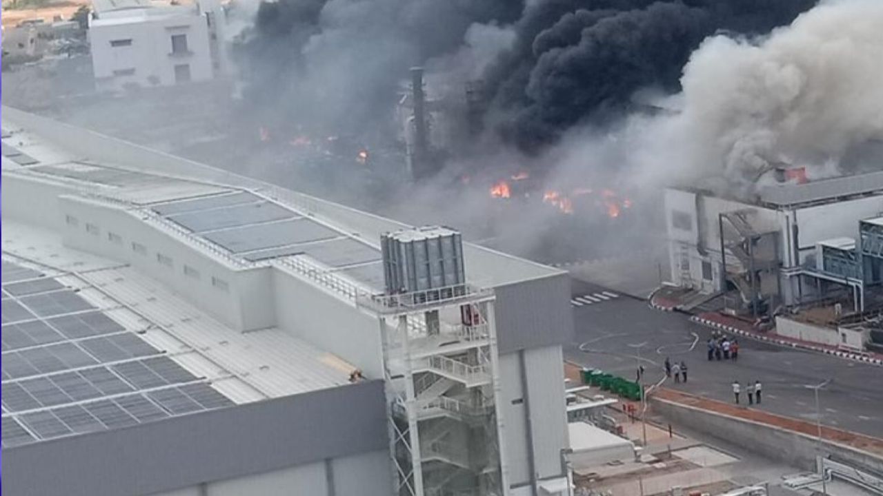 Major fire breaks out at Tata Electronics plant in Tamil Nadu’s Hosur Major fire breaks out at Tata Electronics plant in Tamil Nadu’s Hosur