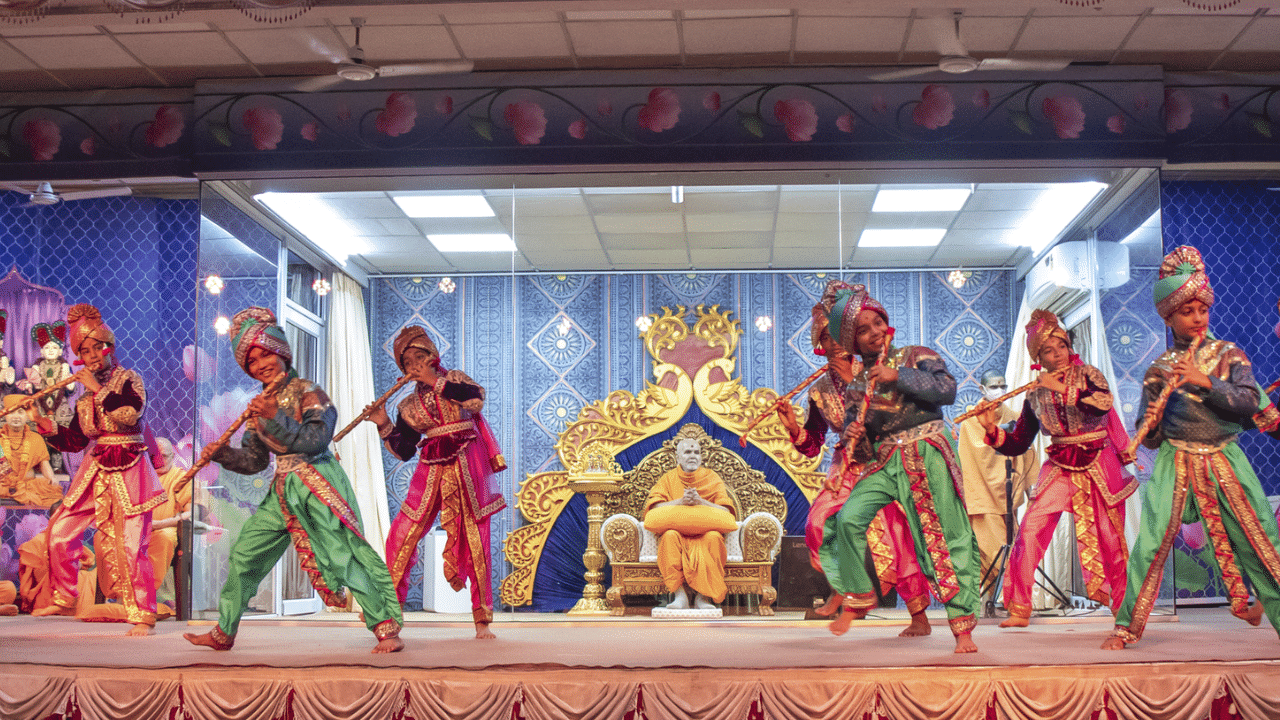 Guruvandana Samaroh 2024 celebrated at Swaminarayan Akshardham Mandir Guruvandana Samaroh 2024 celebrated at Swaminarayan Akshardham Mandir