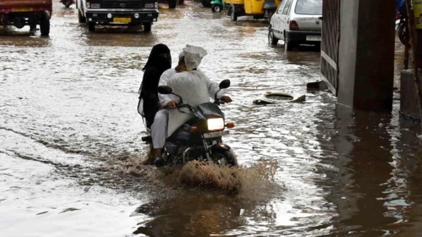 PM Narendra Modi assures all help to Andhra, Telangana CMs after heavy rains and floods