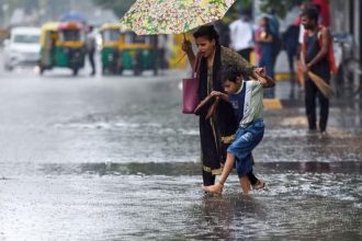 Weather forecast: Heavy downpour likely in Maharashtra, Gujarat, light rain in Delhi