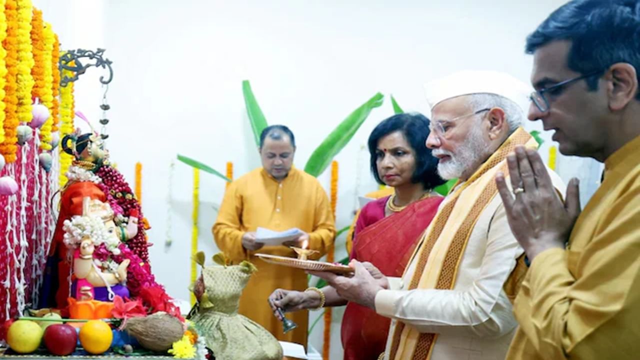 ‘Different pillars of democracy…’: Row over PM Modi’s Ganesh Puja at CJI’s home ‘Different pillars of democracy…’: Row over PM Modi’s Ganesh Puja at CJI’s home