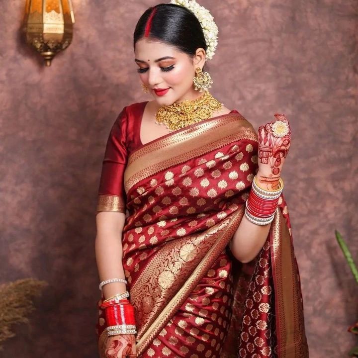 Stunning Karwa Chauth look ideas in saree, lehenga and suits 2 Classic red saree with gold jewellery for karwa Chauth look