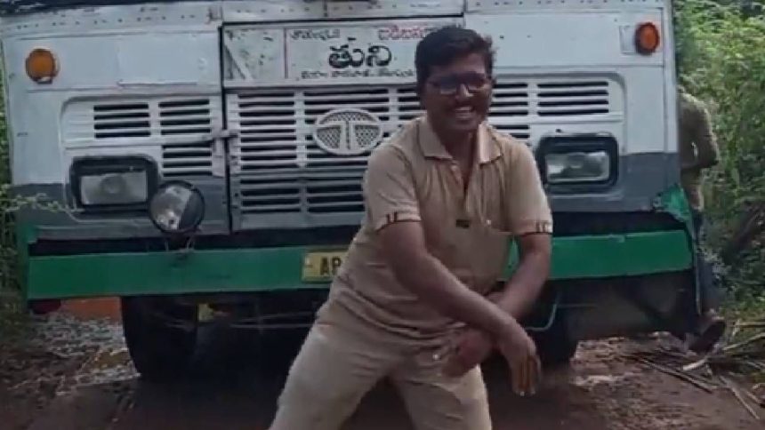 APSRTC bus driver suspended after dance video goes viral, Lokesh promises revocation