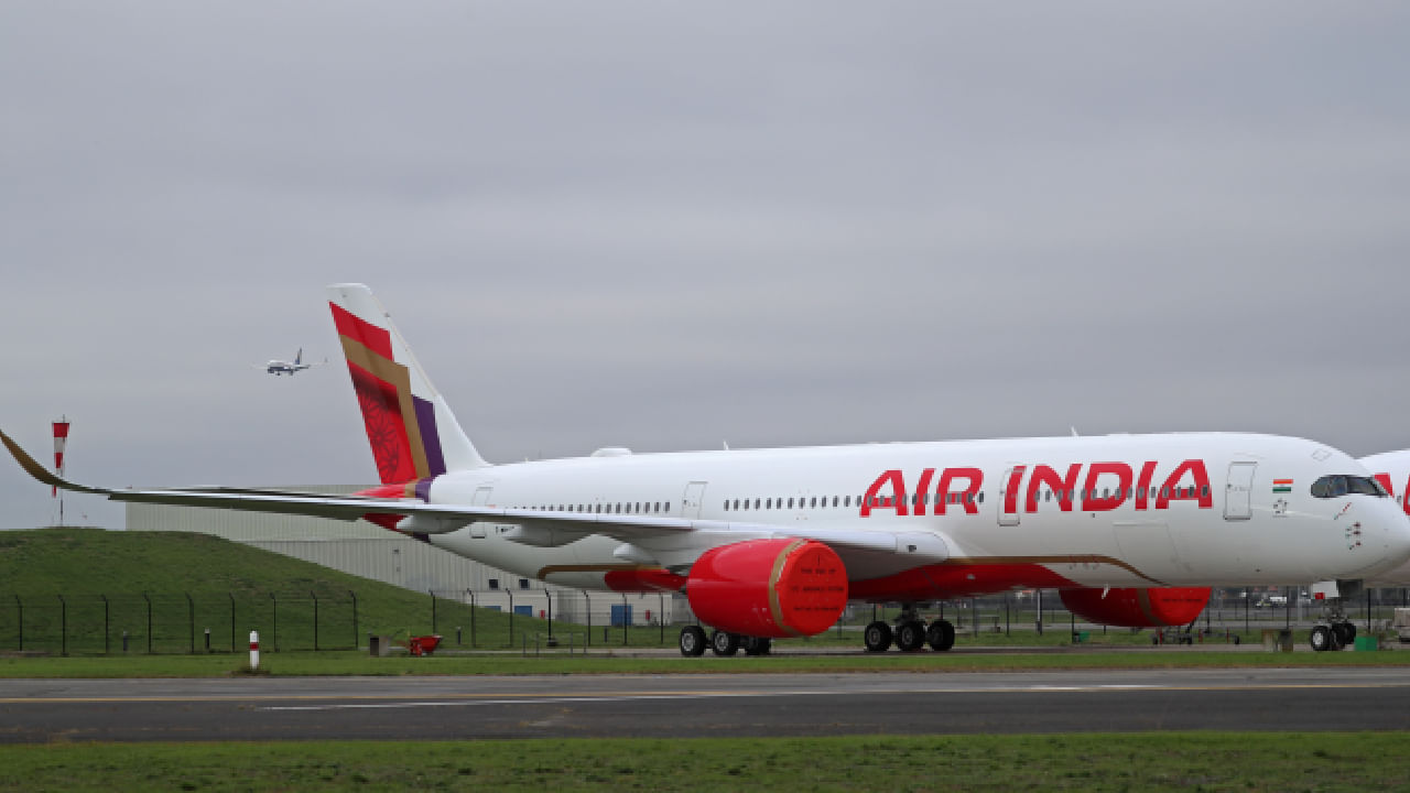 Mumbai-London Air India flight receives bomb threat just before landing