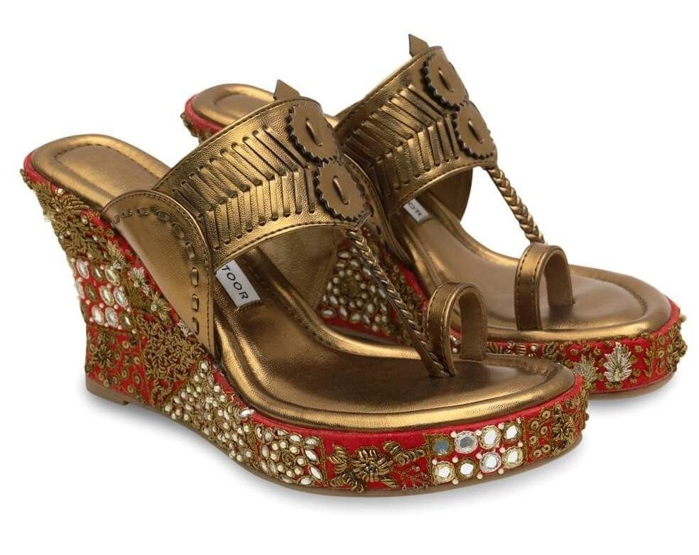 Aprajita Toor Nakashi Bunai Toe Loop Strap e1729580705496