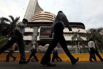 Stock Market crash: Investors lose Rs 9.19 lakh cr; all sectoral indices end lower