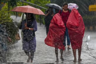 Another cosy day with IMD’s predictions of heavy rains in Bengaluru | Weekly forecast