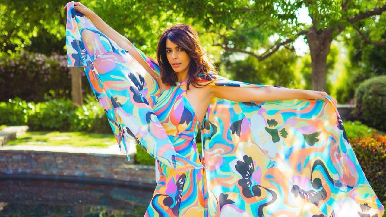 Birthday special: When Mallika Sherawat shook Bollywood with 17 kisses in a film