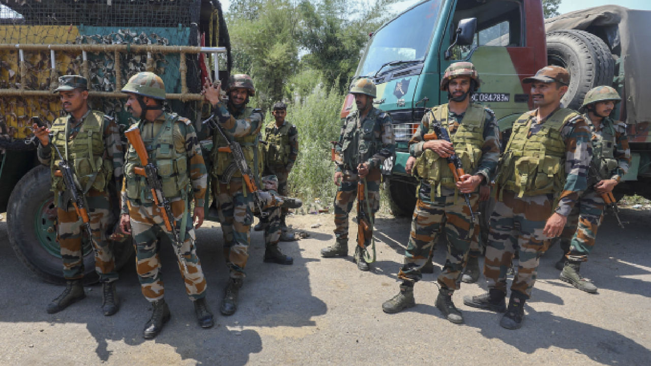 CRPF to begin mega realignment exercise of 130 battalions – Here’s why CRPF to begin mega realignment exercise of 130 battalions – Here’s why