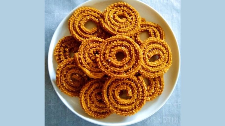 Bhajani Chakli recipe: A crunchy, traditional Maharashtrian snack for Diwali