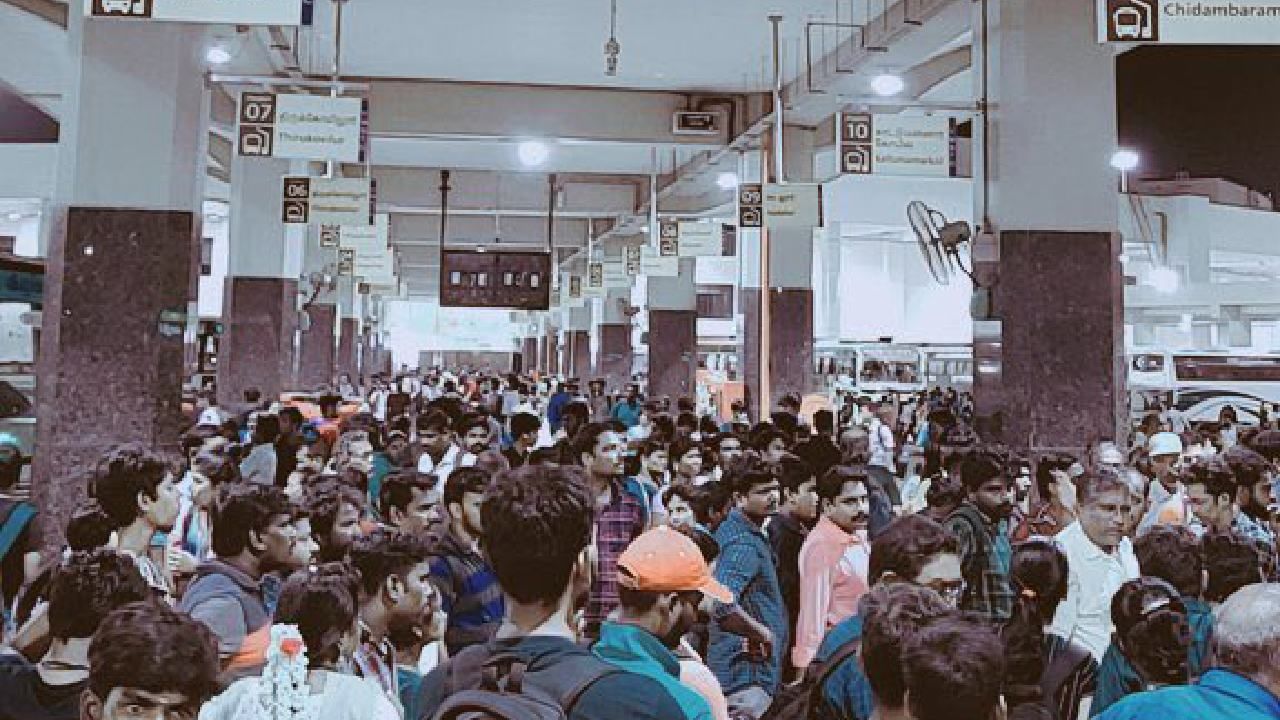 Massive Diwali Exodus: 2.31 Lakh passengers travel from Chennai, 4,059 buses operated Massive Diwali Exodus: 2.31 Lakh passengers travel from Chennai, 4,059 buses operated