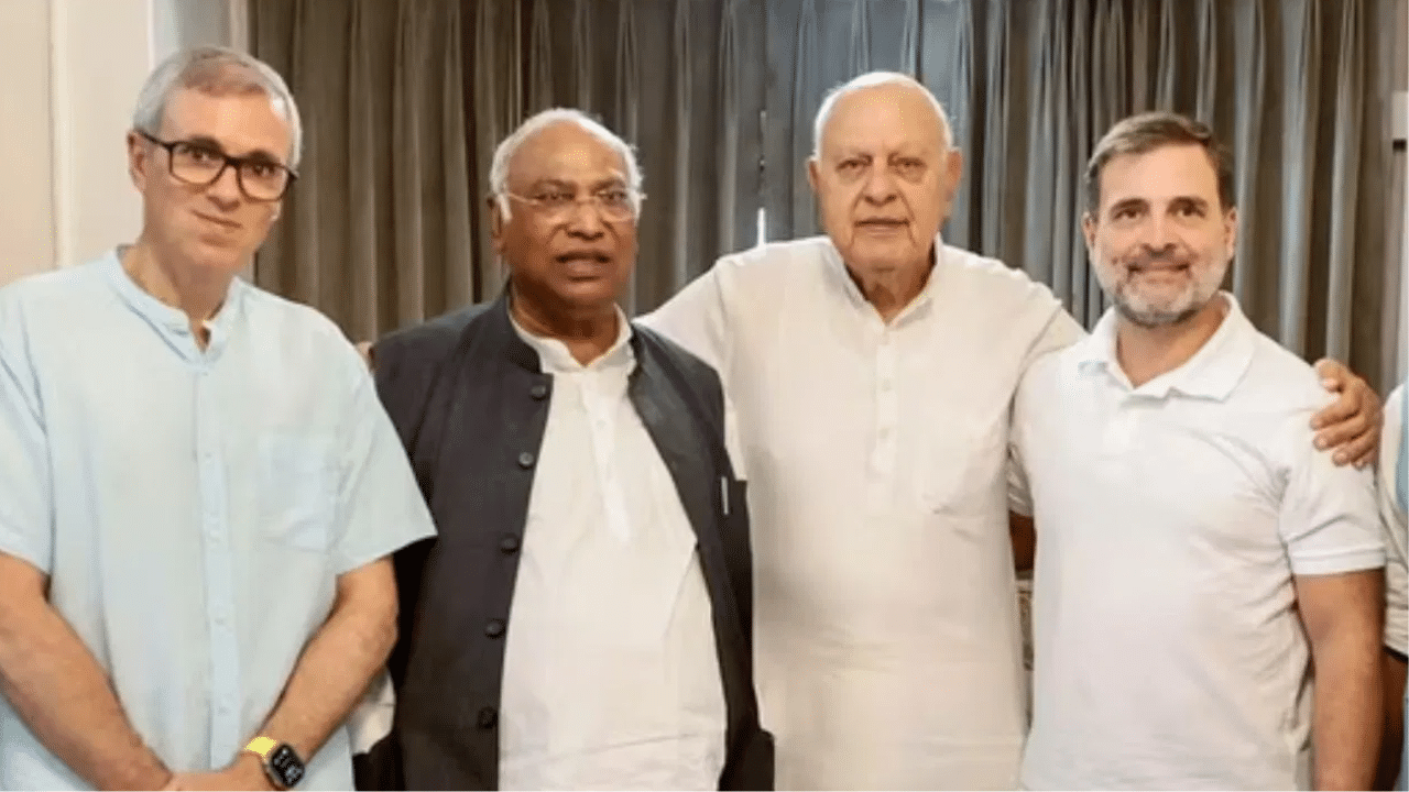 Congress likely to extend outside support to Omar Abdullah govt in Jammu & Kashmir Congress likely to extend outside support to Omar Abdullah govt in Jammu & Kashmir
