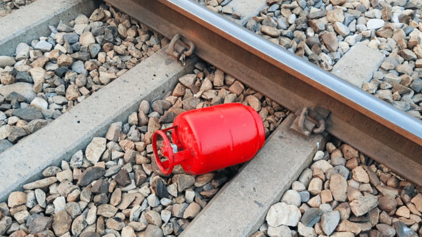 Conspiracy to derail goods train in Uttarakhand, gas cylinder found on track
