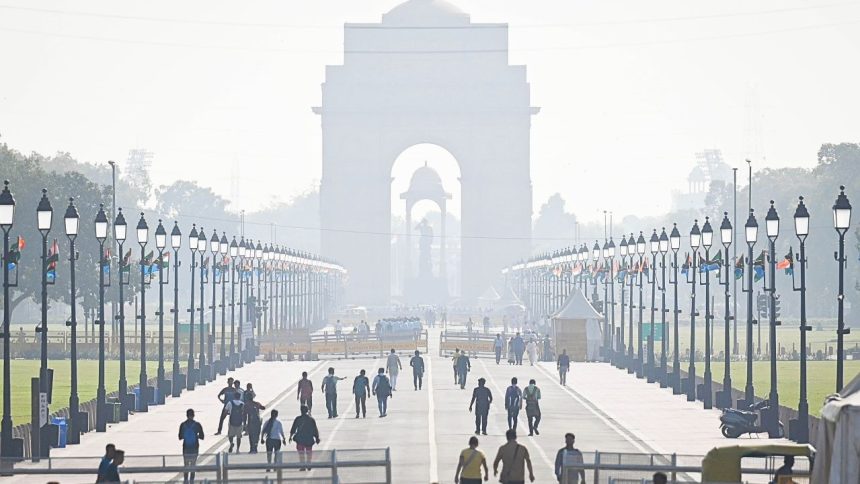 Delhi Pollution: AQI reaches ‘severe’ category one week before Diwali, smog thickens