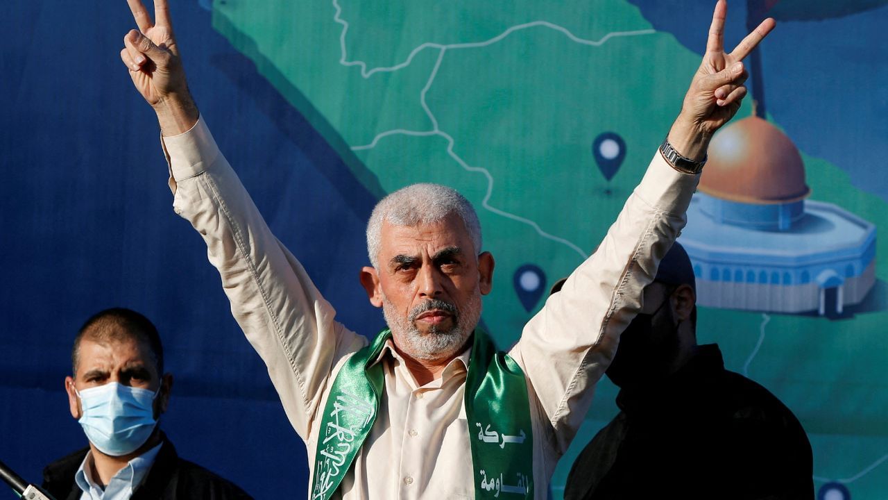 Israel urges Hamas to surrender & release hostages after Sinwar killing