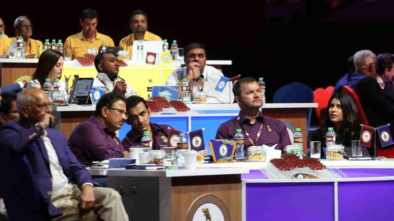 CSK, MI and KKR among IPL franchises bidding to buy teams in England’s The Hundred CSK, MI and KKR among IPL franchises bidding to buy teams in England’s The Hundred