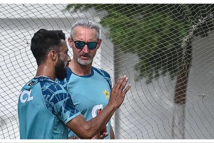Pakistan strip coach Gillespie, captain Masood from Test team selection role