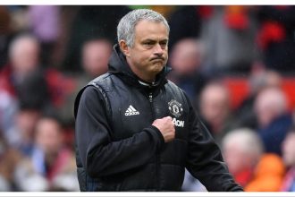 Jose Mourinho ridicules referee’s red card call against Man United