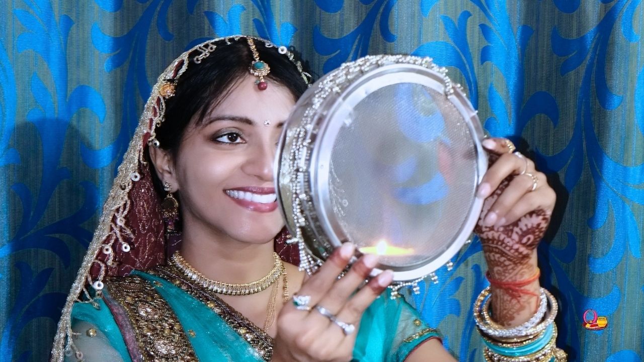 Moonrise timing today in Bareilly: Celebrate Karwa Chauth with family and tradition Moonrise timing today in Bareilly: Celebrate Karwa Chauth with family and tradition