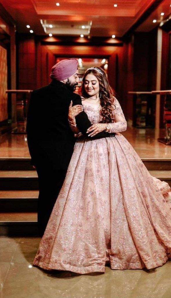 Karwa Chauth Couple Poses