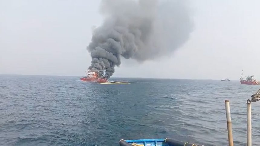 Maharashtra: Fisherman murdered in sea, his boat set on fire after; video surfaces