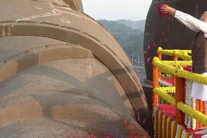 PM Modi honors Sardar Patel at Statue of Unity on birth anniversary