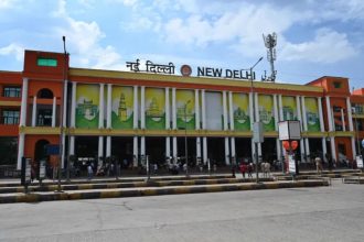 NDLS passengers! Few entry gates closed, routes to platforms diverted | Check details