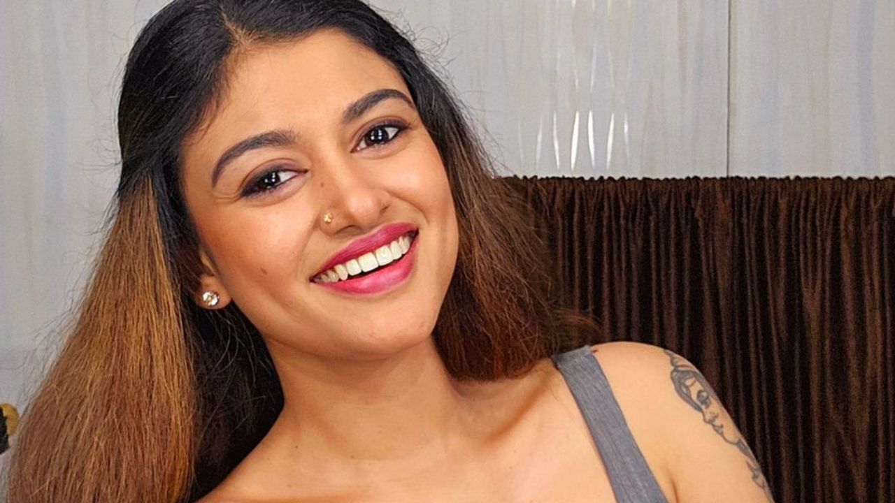 Oviya’s latest viral video controversy: Kerala police remove objectionable content Oviya’s latest viral video controversy: Kerala police remove objectionable content