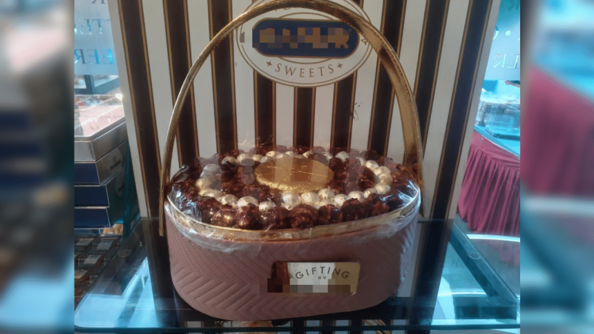 Diwali delight: Pishori pista sweets with gold and silver sell for Rs 24k in Bhopal 1 Diwali delight: Pishori pista sweets with gold and silver sell for Rs 24k in Bhopal