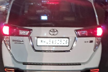 Maharashtra: Rs 5 crore seized from car in Pune, Raut claims Shinde’s MLA involved