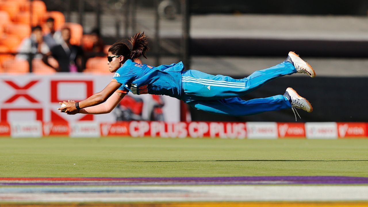 Radha Yadav takes two stunning catches during second WODI vs New Zealand – WATCH