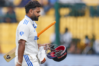 Will Rishabh Pant feature in 2nd Test vs New Zealand after suffeirng knee injury? 7 Will Rishabh Pant feature in 2nd Test vs New Zealand after suffeirng knee injury?