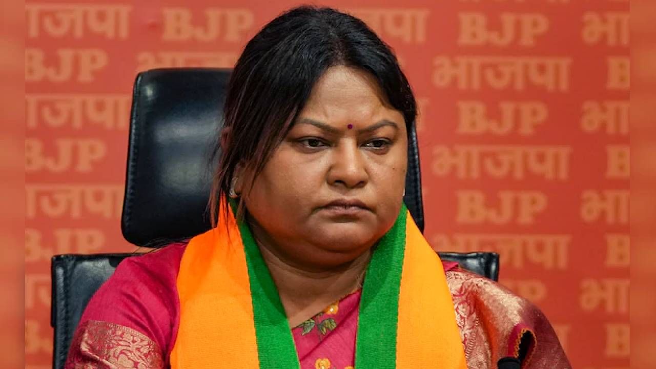 BJP’s Sita Soren breaks down over Irfan Ansari’s ‘derogatory’ remarks BJP’s Sita Soren breaks down over Irfan Ansari’s ‘derogatory’ remarks