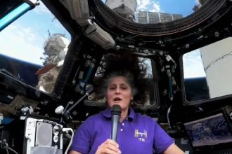 Indian American astronaut Sunita Williams sends Diwali message from space | Video