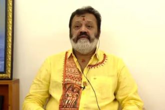 Suresh Gopi deny of him arriving at Thrissur pooram venue in ambulance