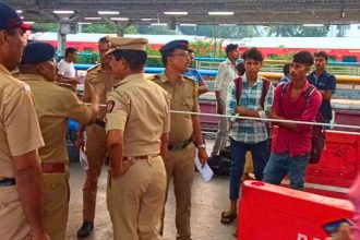 Mumbai: Sale of tickets restricted at these railway stations | Check details