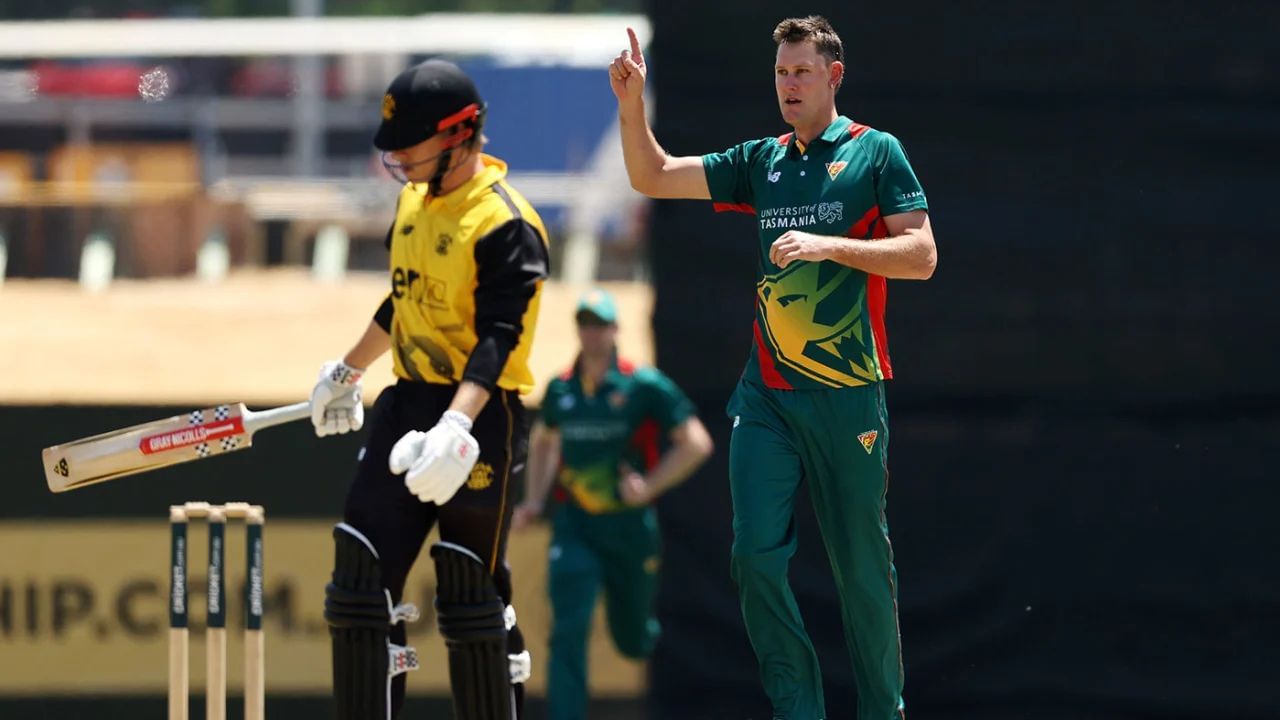 Craziest collapse ever? From 52/2 to 53/10, Western Australia falter against Tasmania Craziest collapse ever? From 52/2 to 53/10, Western Australia falter against Tasmania