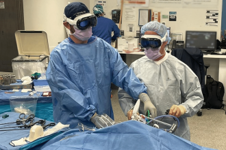 Game-Changer in Healthcare: Apple Vision Pro Enters the Operating Room