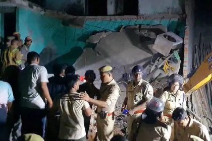 Roof of house collapses in Bulandshahr after cylinder explodes, 5 killed
