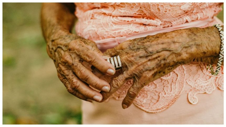 What is Deep Vein Thrombosis: Doctors list signs, symptoms, and prevention 1 What is Deep Vein Thrombosis: Doctors list signs, symptoms, and prevention