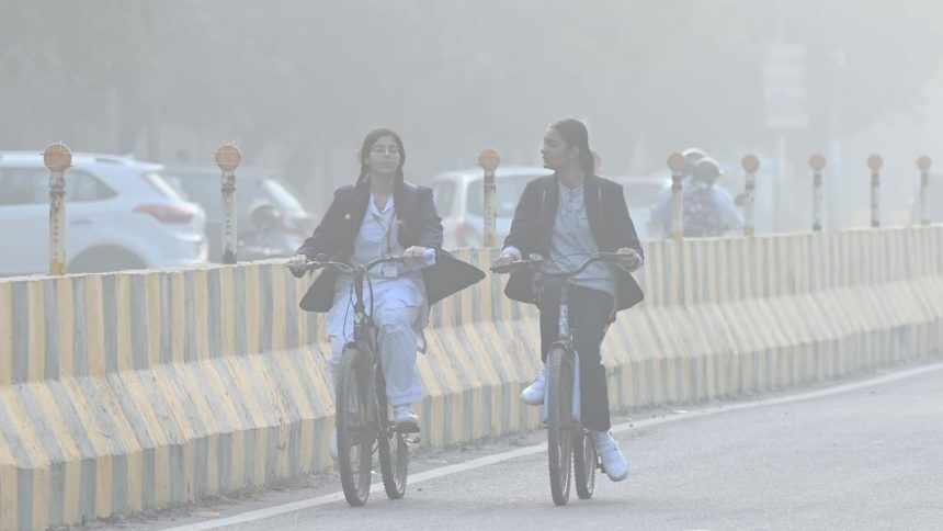 Air quality improves in Delhi-NCR ahead of Diwali | Check area-wise AQI here 1 Delhi air pollution: Experts warn AQI above 500 during Diwali | Area-wise index today